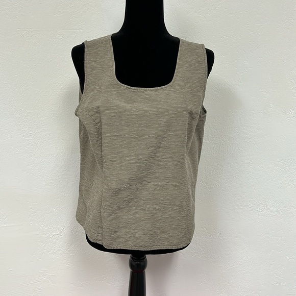 Silk 2-piece tank and jacket - size large and beige in color - by Dialogue - Picture 3 of 9